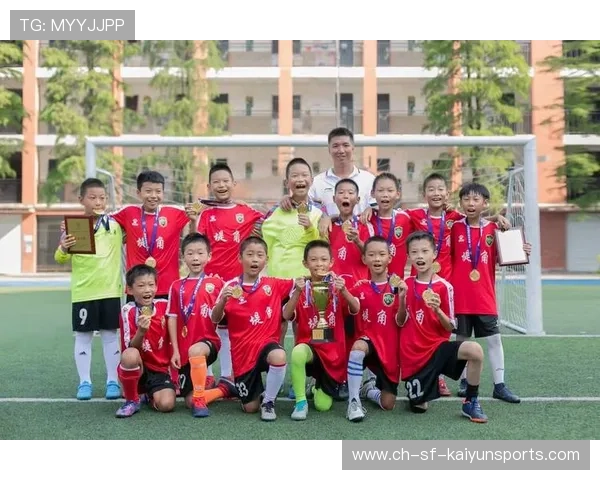 足球教练职业发展通道是否畅通，足球教练员的发展前景